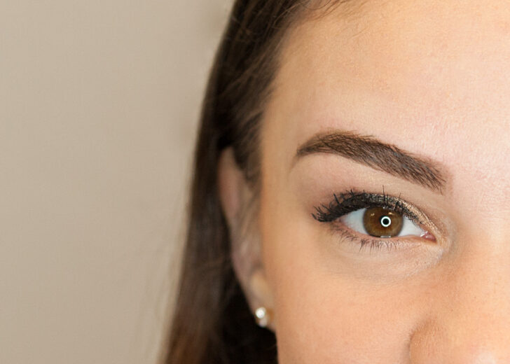 Hvordan plejer man øjenvipper