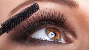 Hvordan påfører man mascara