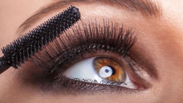 Hvordan påfører man mascara